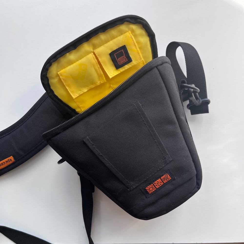 Ape Case DSLR Camera Bag Holster Crossbody ACPro600